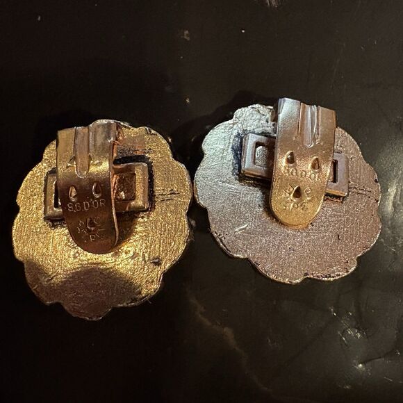 Vintage~SODOR SHOE CLIPS~Textured~GOLD TONE With Black Stone - Picture 2 of 4